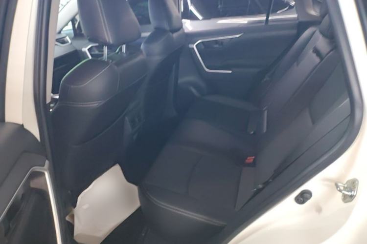 Used Toyota RAV4 2020 2.0L CVT Two-Wheel Drive Urban Edition Left Rear Seat