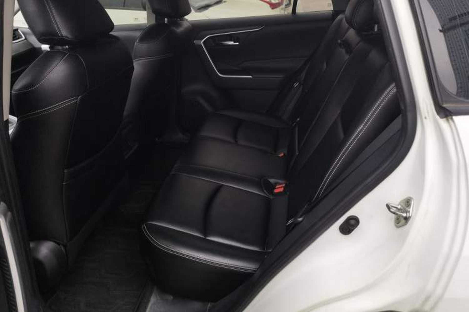 Used Toyota RAV4 2020 2.0L CVT Two-Wheel Drive Fashion Edition Left Rear Seat