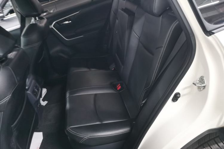 Used Toyota RAV4 2020 Dual-Engine 2.5L E-CVT Two-Wheel Drive Elite Edition Left Rear Seat