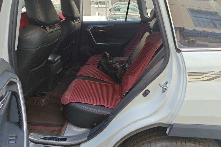 Used Toyota RAV4 2020 2.0L CVT 4x4 Trend Edition Left Rear Seat