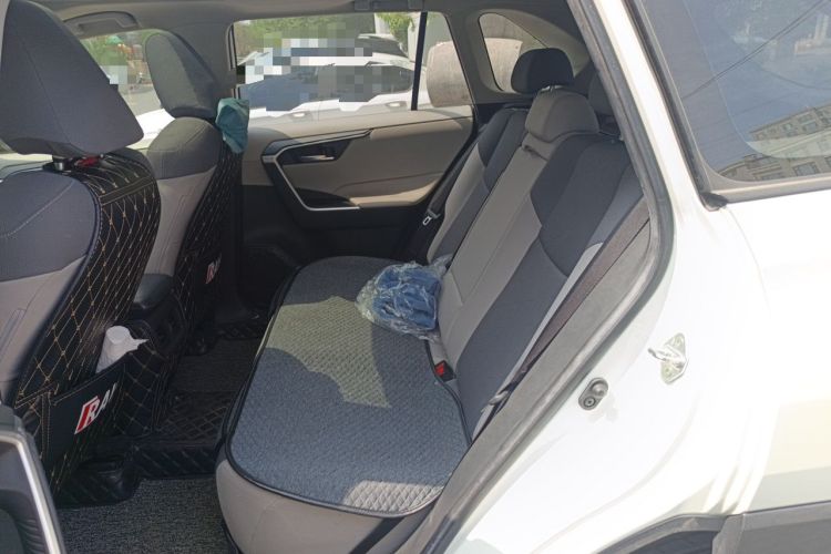 Used Toyota RAV4 2020 2.0L CVT Two-Wheel Drive Fashion Edition Left Rear Seat