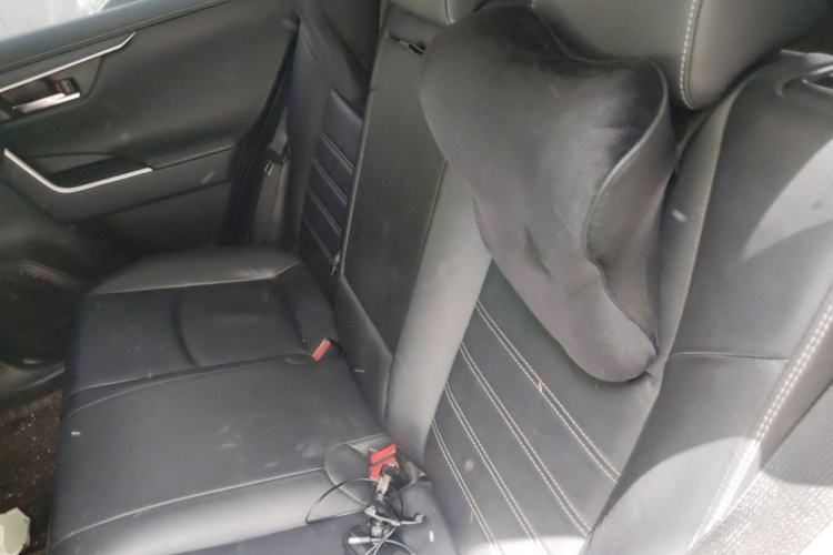 Used Toyota RAV4 2020 Dual-Engine 2.5L E-CVT 4x4 Elite PLUS Edition Left Rear Seat