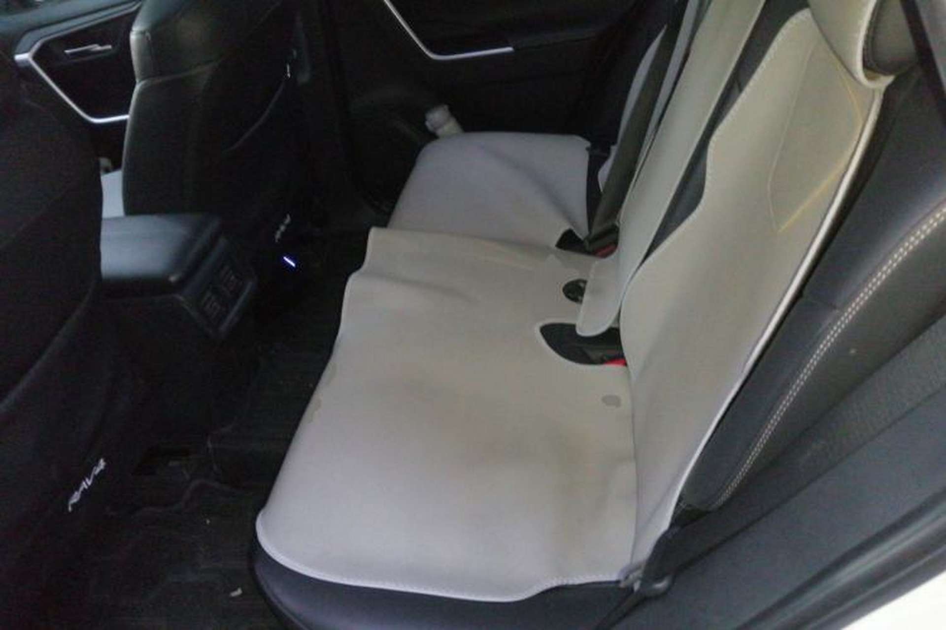 Used Toyota RAV4 2020 2.0L CVT Two-Wheel Drive Fashion PLUS Edition Left Rear Seat