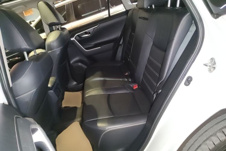 Used Toyota RAV4 2020 2.0L CVT Two-Wheel Drive Fashion PLUS Edition Left Rear Seat