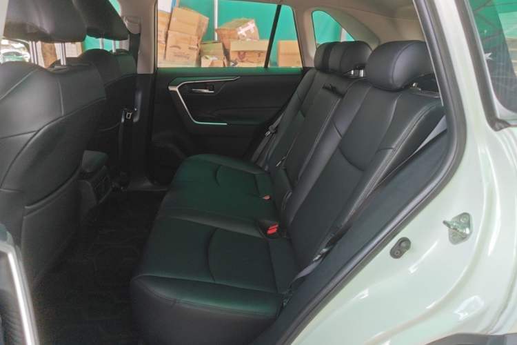 Used Toyota RAV4 2020 2.0L CVT Two-Wheel Drive Fashion Edition Left Rear Seat