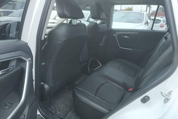 Used Toyota RAV4 2020 2.0L CVT 4x4 Trend Edition Left Rear Seat