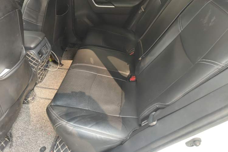Used Toyota RAV4 2020 2.0L CVT Two-Wheel Drive Fashion PLUS Edition Left Rear Seat
