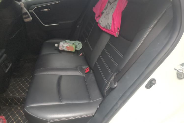 Used Toyota RAV4 2020 2.0L CVT Four-Wheel Drive Prestige Edition Left Rear Seat