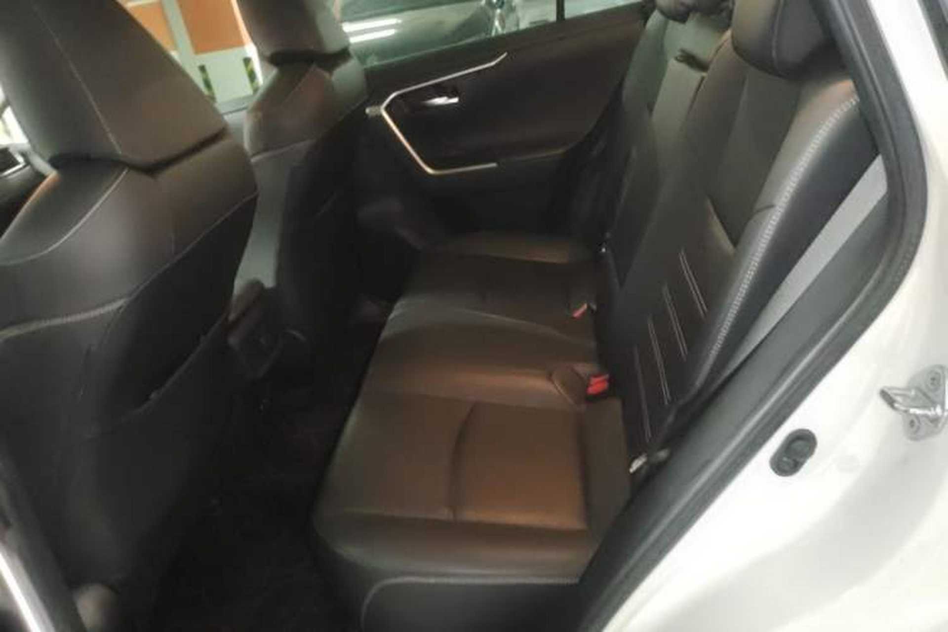 Used Toyota RAV4 2020 2.0L CVT Four-Wheel Drive Prestige Edition Left Rear Seat