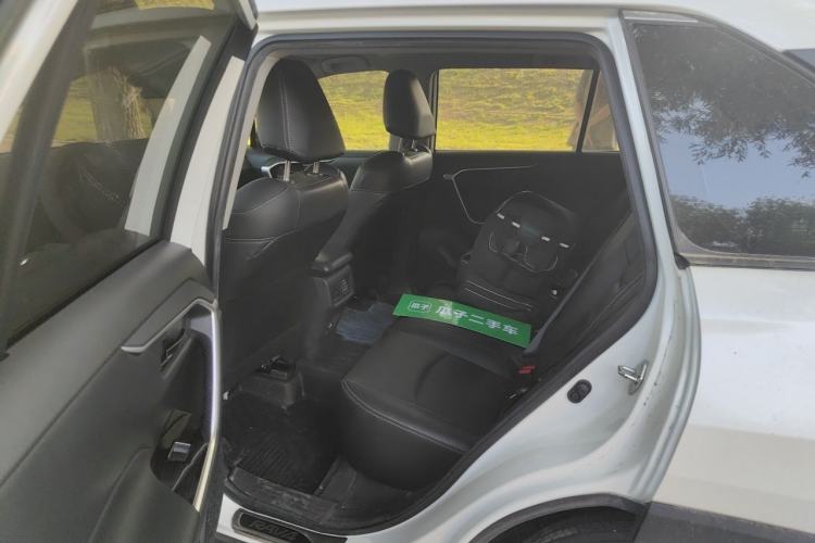 Used Toyota RAV4 2020 2.0L CVT Two-Wheel Drive Urban Edition Left Rear Seat