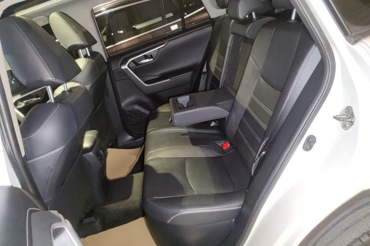 Used Toyota RAV4 2020 Dual-Motor 2.5L E-CVT Four-Wheel Drive Flagship Edition Left Rear Seat