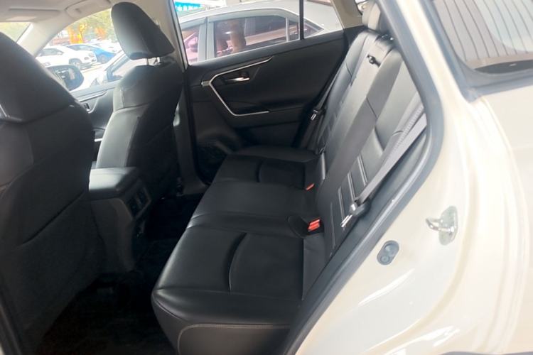 Used Toyota RAV4 2020 2.0L CVT Two-Wheel Drive Fashion PLUS Edition Left Rear Seat