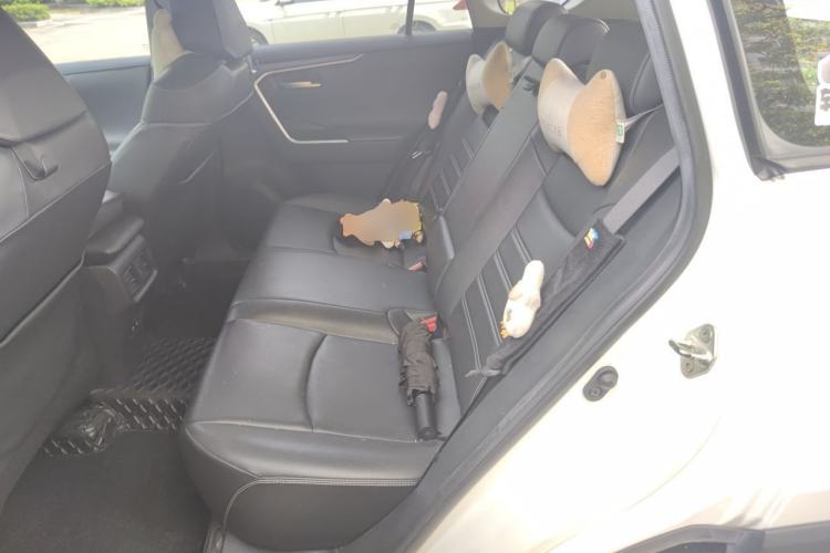 Used Toyota RAV4 2020 2.0L CVT Four-Wheel Drive Prestige Edition Left Rear Seat
