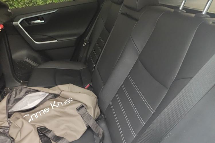Used Toyota RAV4 2020 2.0L CVT Two-Wheel Drive Prestige Edition Left Rear Seat