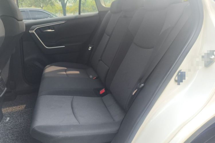 Used Toyota RAV4 2020 Dual-Engine 2.5L E-CVT Four-Wheel Drive Elite Edition Left Rear Seat