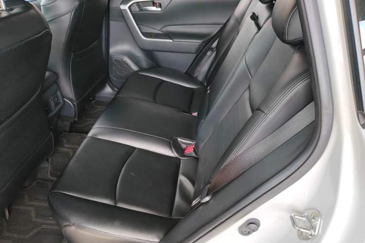 Used Toyota RAV4 2020 2.0L CVT Two-Wheel Drive Fashion Edition Left Rear Seat
