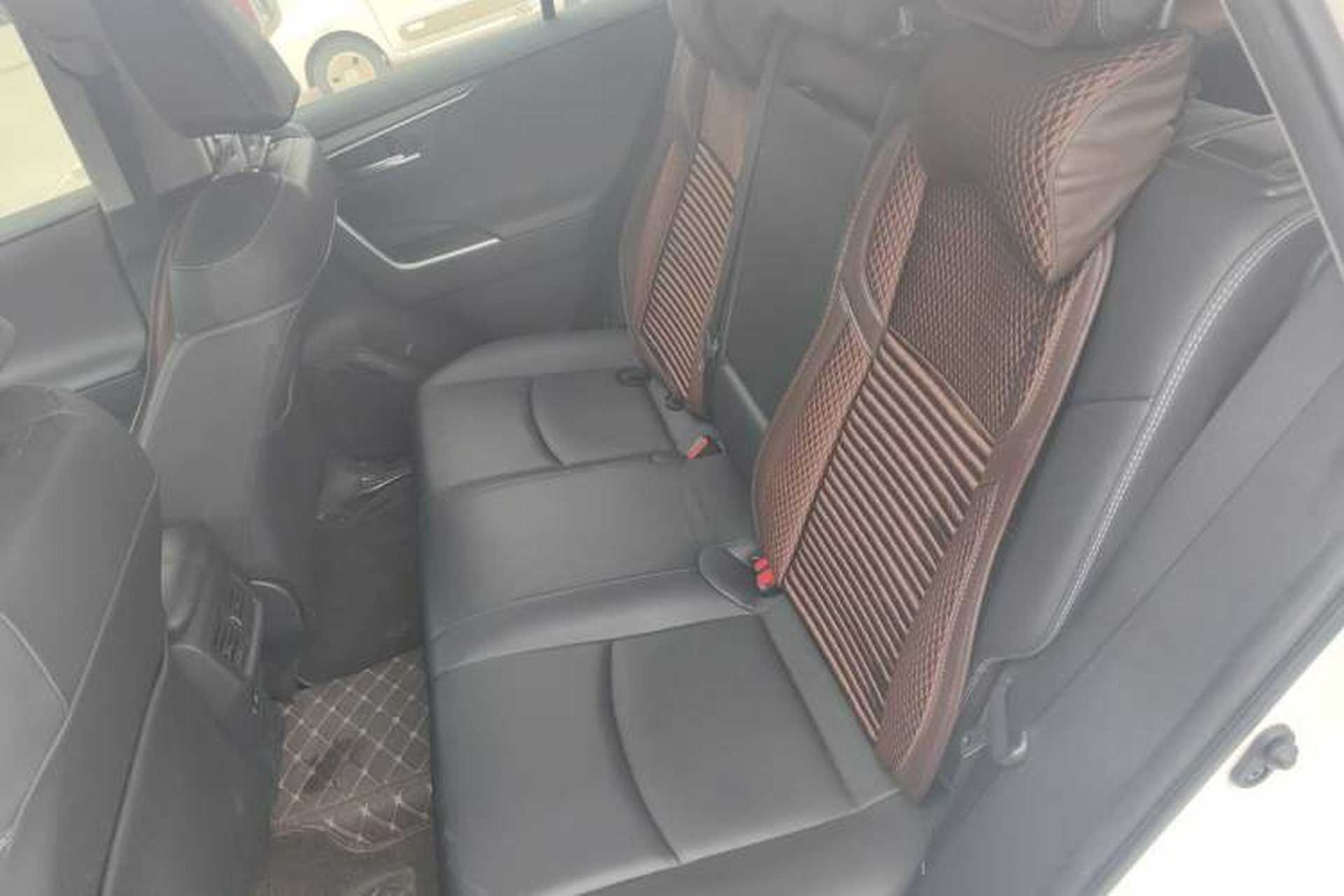 Used Toyota RAV4 2020 2.0L CVT Two-Wheel Drive Fashion PLUS Edition Left Rear Seat