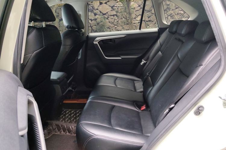 Used Toyota RAV4 2020 2.0L CVT Two-Wheel Drive Urban Edition Left Rear Seat