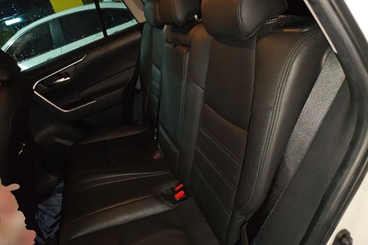 Used Toyota RAV4 2020 2.0L CVT Two-Wheel Drive Fashion Edition Left Rear Seat