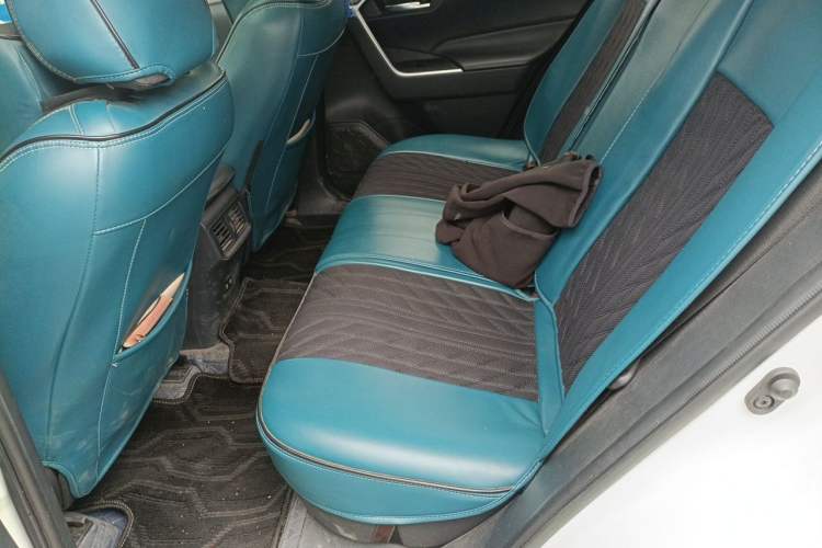 Used Toyota RAV4 2020 2.0L CVT 4x4 Trend Edition Left Rear Seat