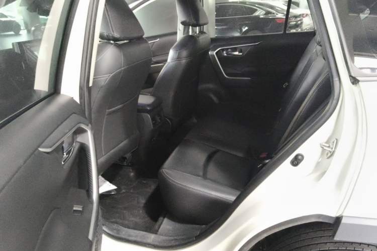 Used Toyota RAV4 2020 2.0L CVT 4x4 Trend Edition Left Rear Seat