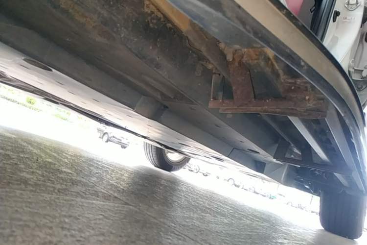 Used Toyota RAV4 2020 2.0L CVT Two-Wheel Drive Urban Edition Left Side Sill