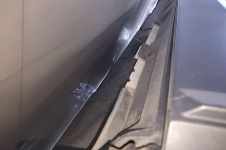 Used Toyota RAV4 2020 2.0L CVT Two-Wheel Drive Urban Edition Left Side Sill
