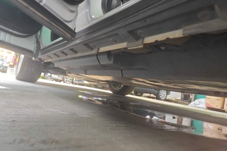 Used Toyota RAV4 2020 2.0L CVT Two-Wheel Drive Fashion Edition Left Side Sill