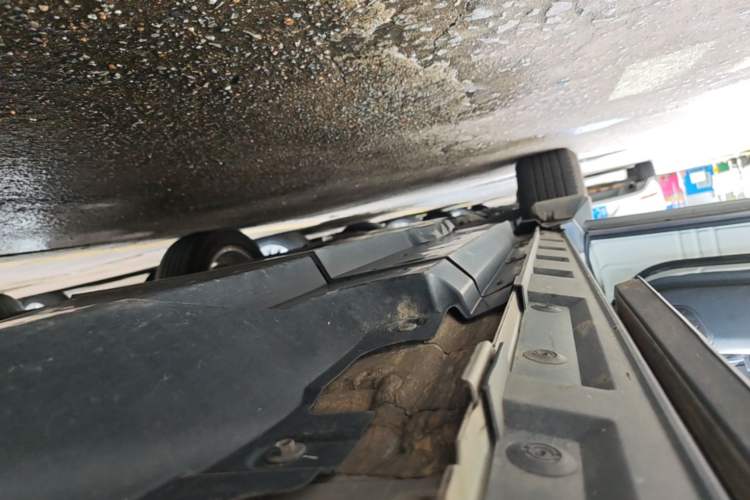 Used Toyota RAV4 2020 2.0L CVT Two-Wheel Drive Fashion Edition Left Side Sill