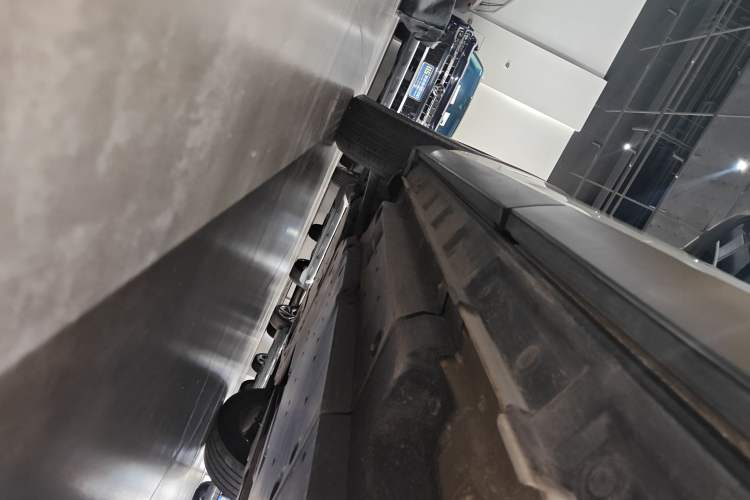Used Toyota RAV4 2020 2.0L CVT Two-Wheel Drive Fashion Edition Left Side Sill