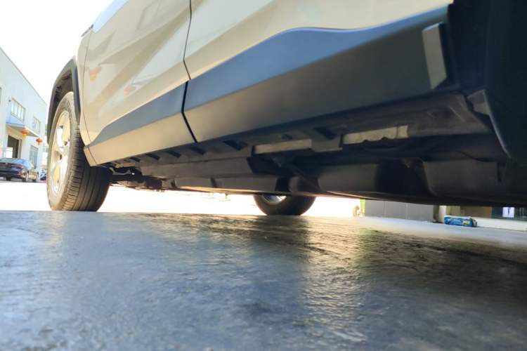 Used Toyota RAV4 2020 Dual-Engine 2.5L E-CVT Two-Wheel Drive Elite Edition Left Side Sill