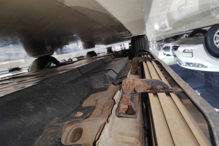 Used Toyota RAV4 2020 2.0L CVT Two-Wheel Drive Fashion PLUS Edition Left Side Sill