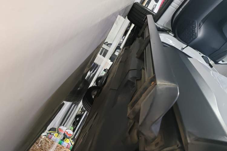 Used Toyota RAV4 2020 2.0L CVT Two-Wheel Drive Fashion PLUS Edition Left Side Sill