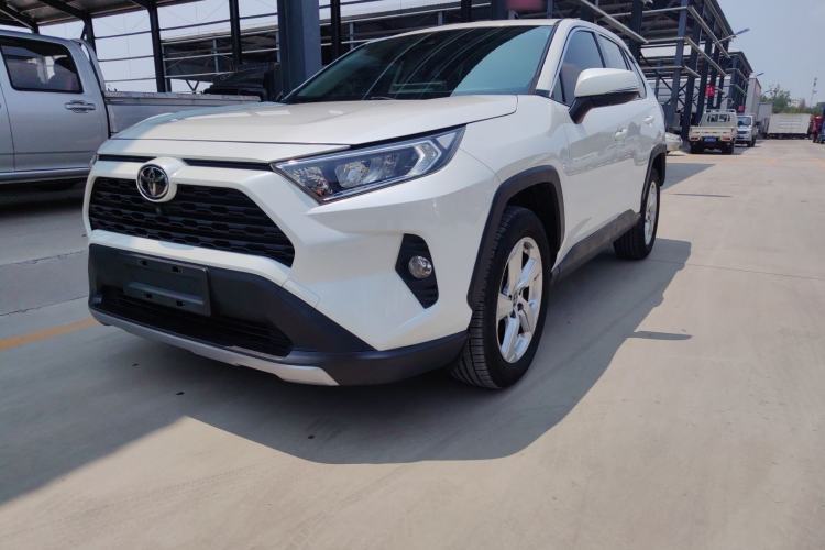 Used Toyota RAV4 2020 2.0L CVT Two-Wheel Drive Fashion Edition Guazi used car, China used car export, Used car for sale, Used  cars, Cheapest cars for sale