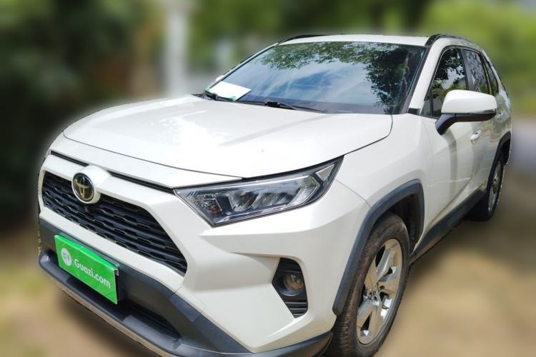 Used Toyota RAV4 2020 2.0L CVT Two-Wheel Drive Fashion Edition Guazi used car, China used car export, Used car for sale, Used  cars, Cheapest cars for sale