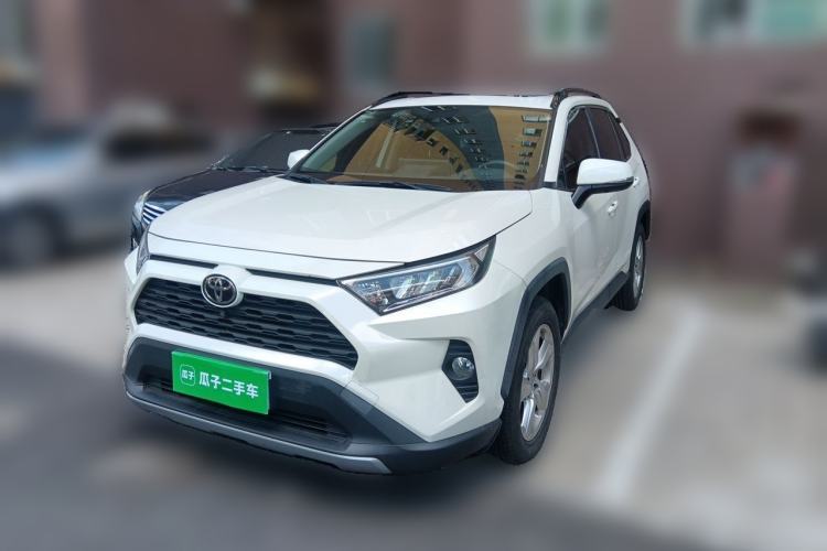 Used Toyota RAV4 2020 2.0L CVT Two-Wheel Drive Fashion Edition Guazi used car, China used car export, Used car for sale, Used Toyota cars, Cheapest cars for sale