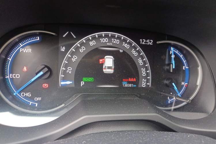 Used Toyota RAV4 2020 Dual-Engine 2.5L E-CVT 4x4 Elite PLUS Edition Odometer Close Up