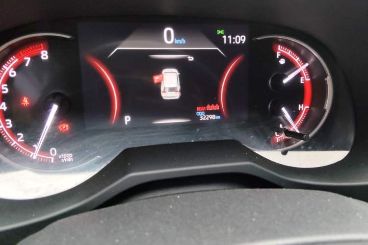 Used Toyota RAV4 2020 2.0L CVT Two-Wheel Drive Fashion Edition Odometer Close Up