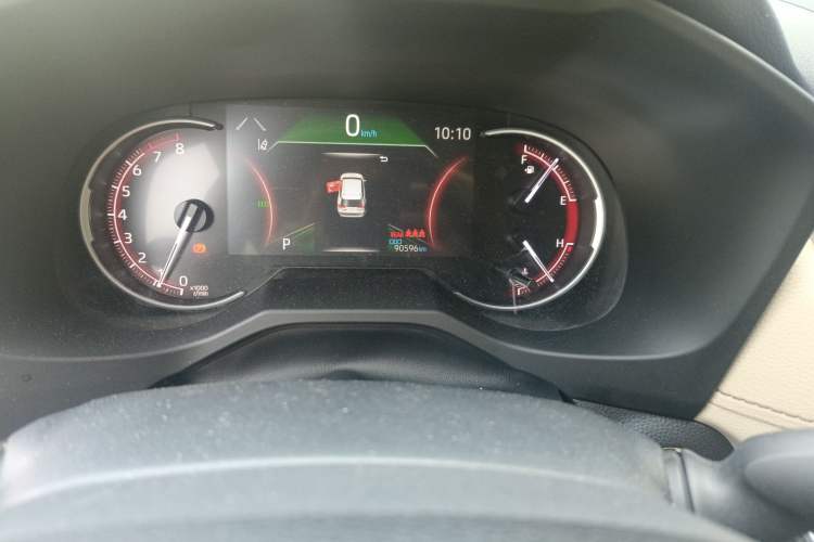 Used Toyota RAV4 2020 2.0L CVT Two-Wheel Drive Fashion Edition Odometer Close Up
