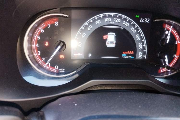 Used Toyota RAV4 2020 2.0L CVT 4x4 Style PLUS Edition Odometer Close Up