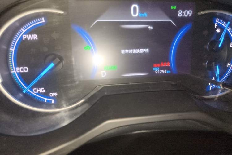 Used Toyota RAV4 2020 Dual-Engine 2.5L E-CVT 4x4 Elite PLUS Edition Odometer Close Up