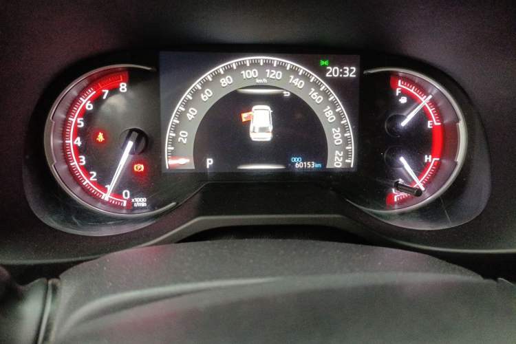 Used Toyota RAV4 2020 2.0L CVT Two-Wheel Drive Fashion Edition Odometer Close Up