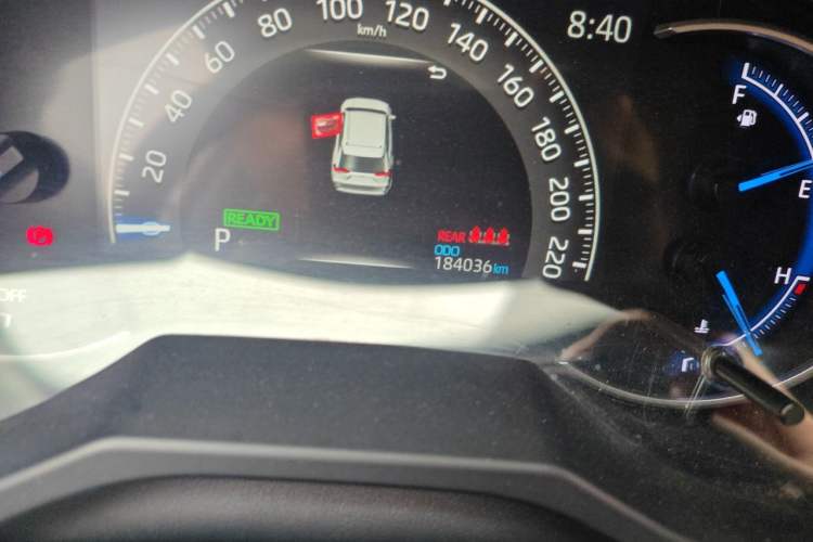 Used Toyota RAV4 2020 Dual-Engine 2.5L E-CVT 4x4 Elite PLUS Edition Odometer Close Up