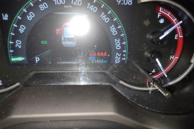 Used Toyota RAV4 2020 2.0L CVT 4x4 Style PLUS Edition Odometer Close Up