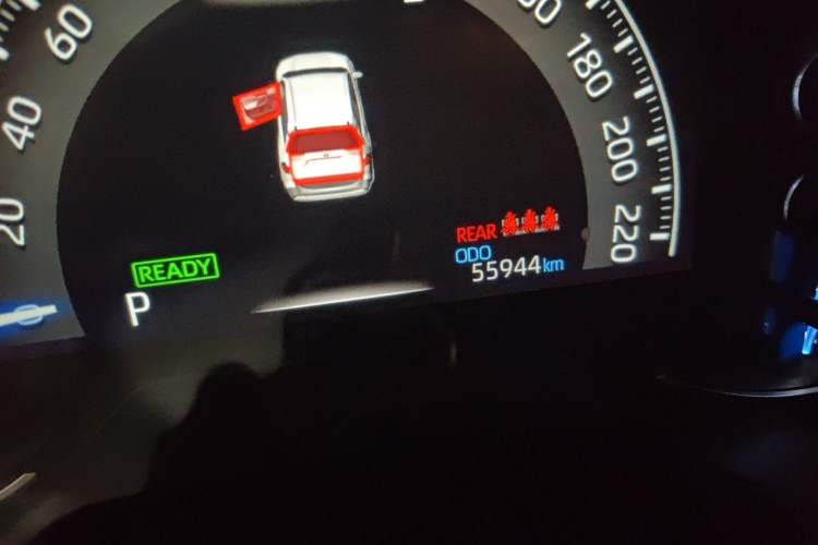 Used Toyota RAV4 2020 Dual-Engine 2.5L E-CVT 4x4 Elite PLUS Edition Odometer Close Up