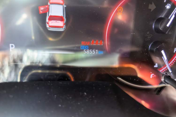 Used Toyota RAV4 2020 2.0L CVT Two-Wheel Drive Fashion PLUS Edition Odometer Close Up