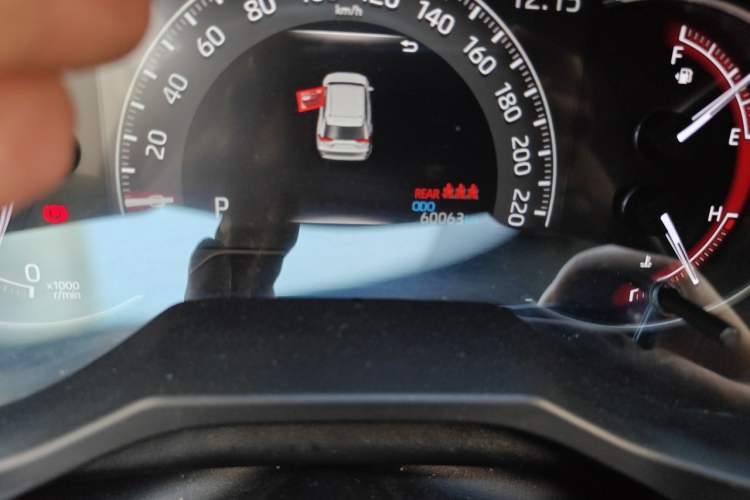 Used Toyota RAV4 2020 2.0L CVT 4x4 Trend Edition Odometer Close Up