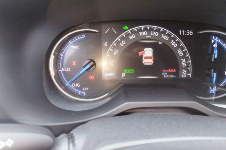 Used Toyota RAV4 2020 Dual-Engine 2.5L E-CVT Two-Wheel Drive Elite Edition Odometer Close Up