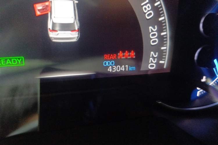 Used Toyota RAV4 2020 Dual-Motor 2.5L E-CVT Four-Wheel Drive Flagship Edition Odometer Close Up