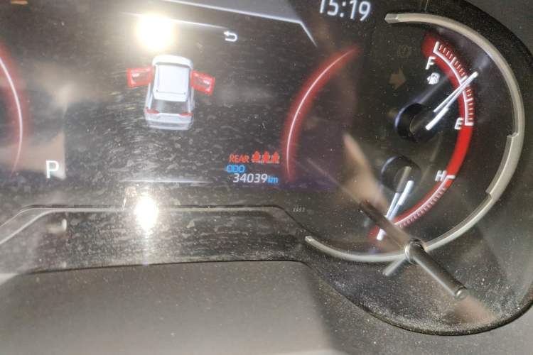 Used Toyota RAV4 2020 2.0L CVT Two-Wheel Drive Fashion PLUS Edition Odometer Close Up